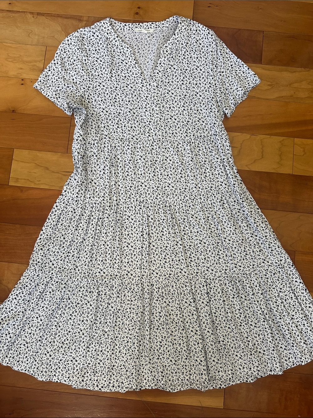 beachlunchlounge White Dress with Black Ditsy Floral Print
